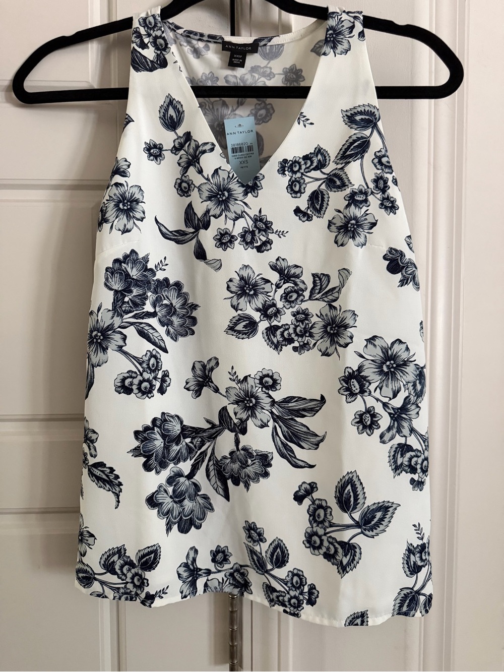 Ann Taylor Kids White Floral        V-Neck Blouse - Navy Print